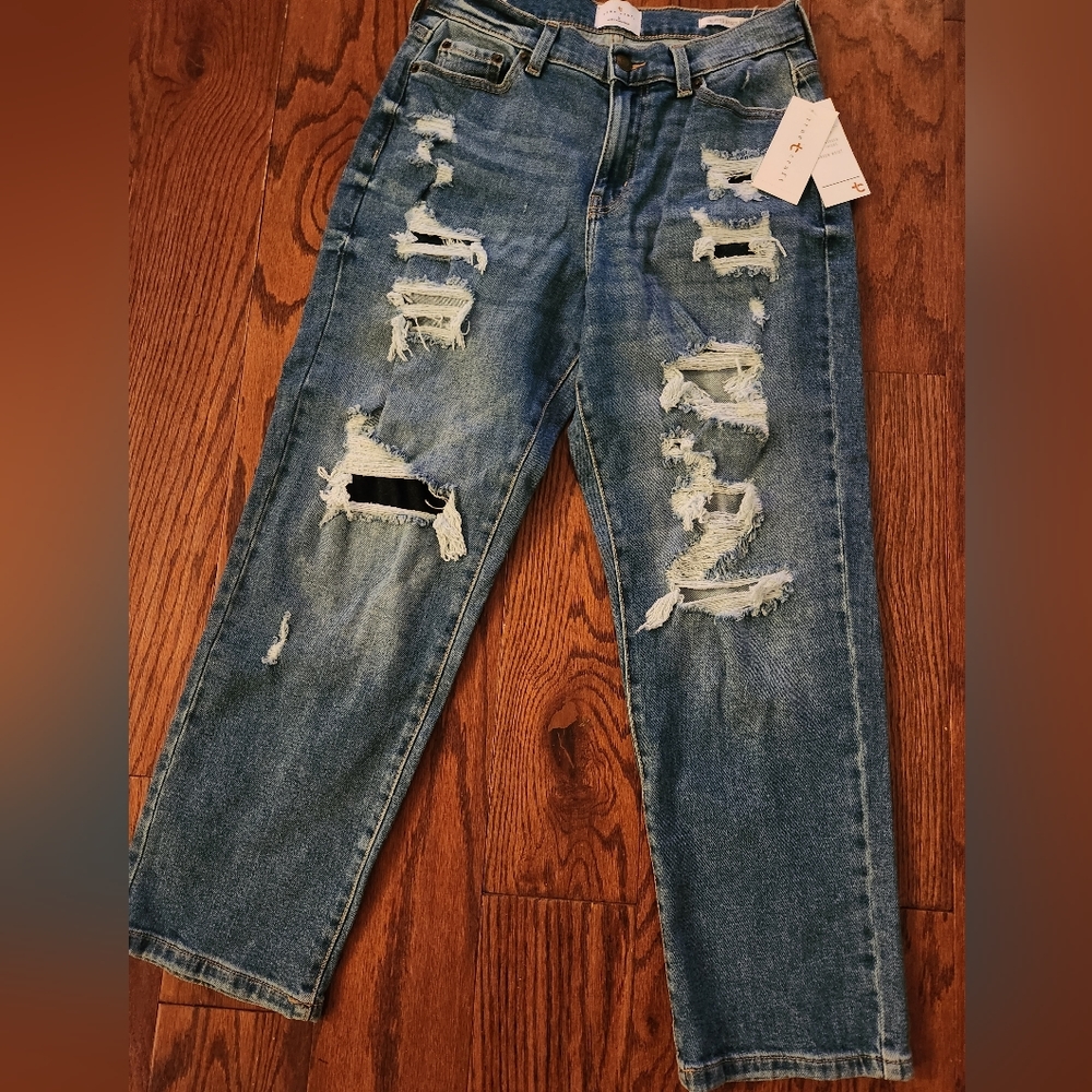 NWT, Size 6 cropped jeans